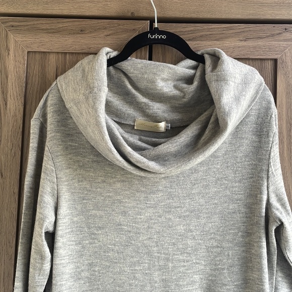 NWOT Cowl Neck oversized sweater dress - Picture 3 of 4